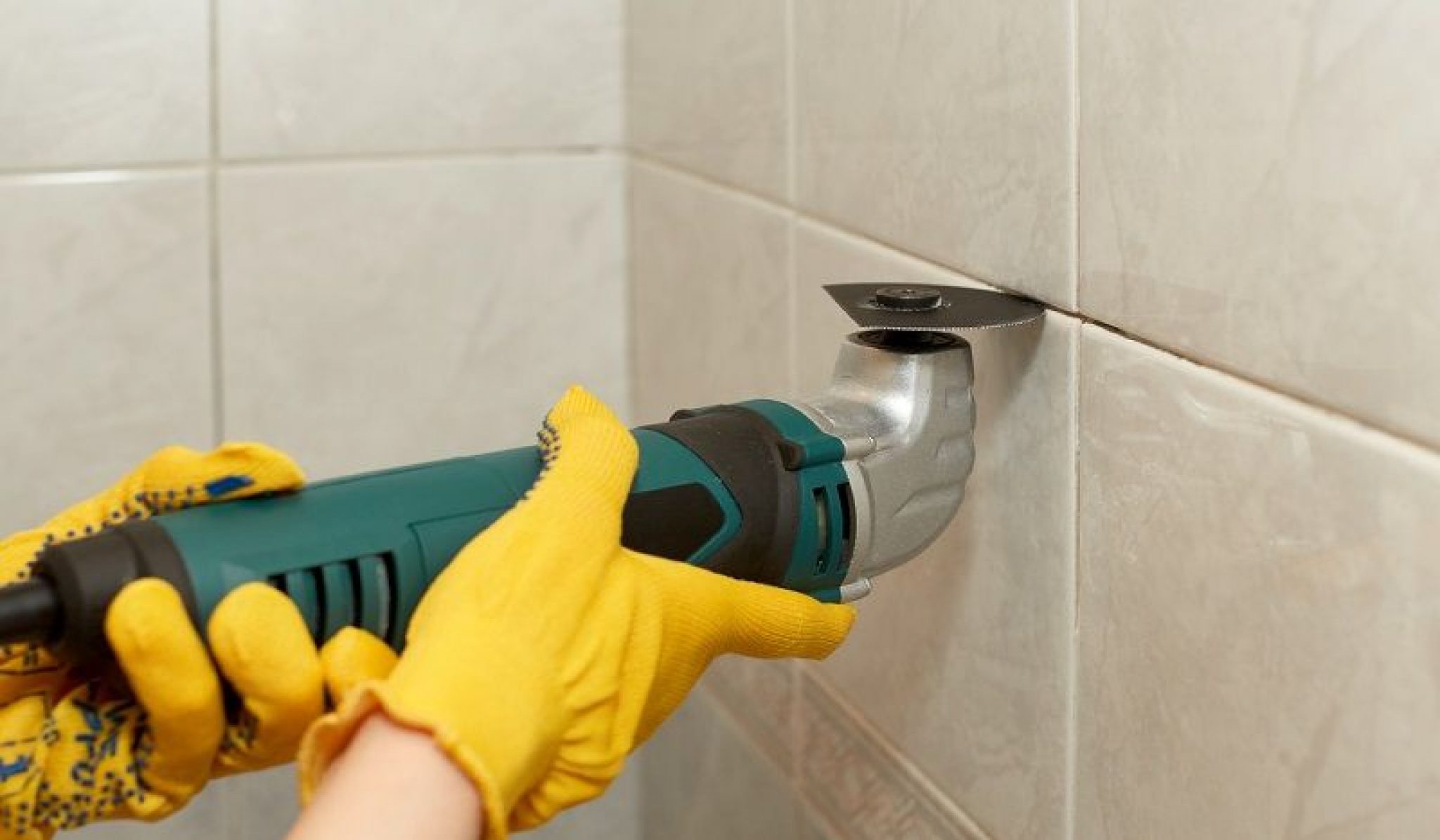 How to Remove Ceramic Tiles