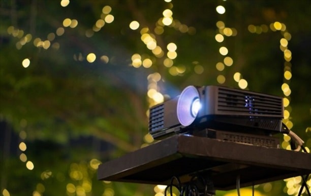 Best Lumens For Outdoor Projector